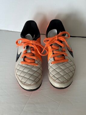 Nike tiempo, White Quilted  Soccer Shoes with Orange Laces